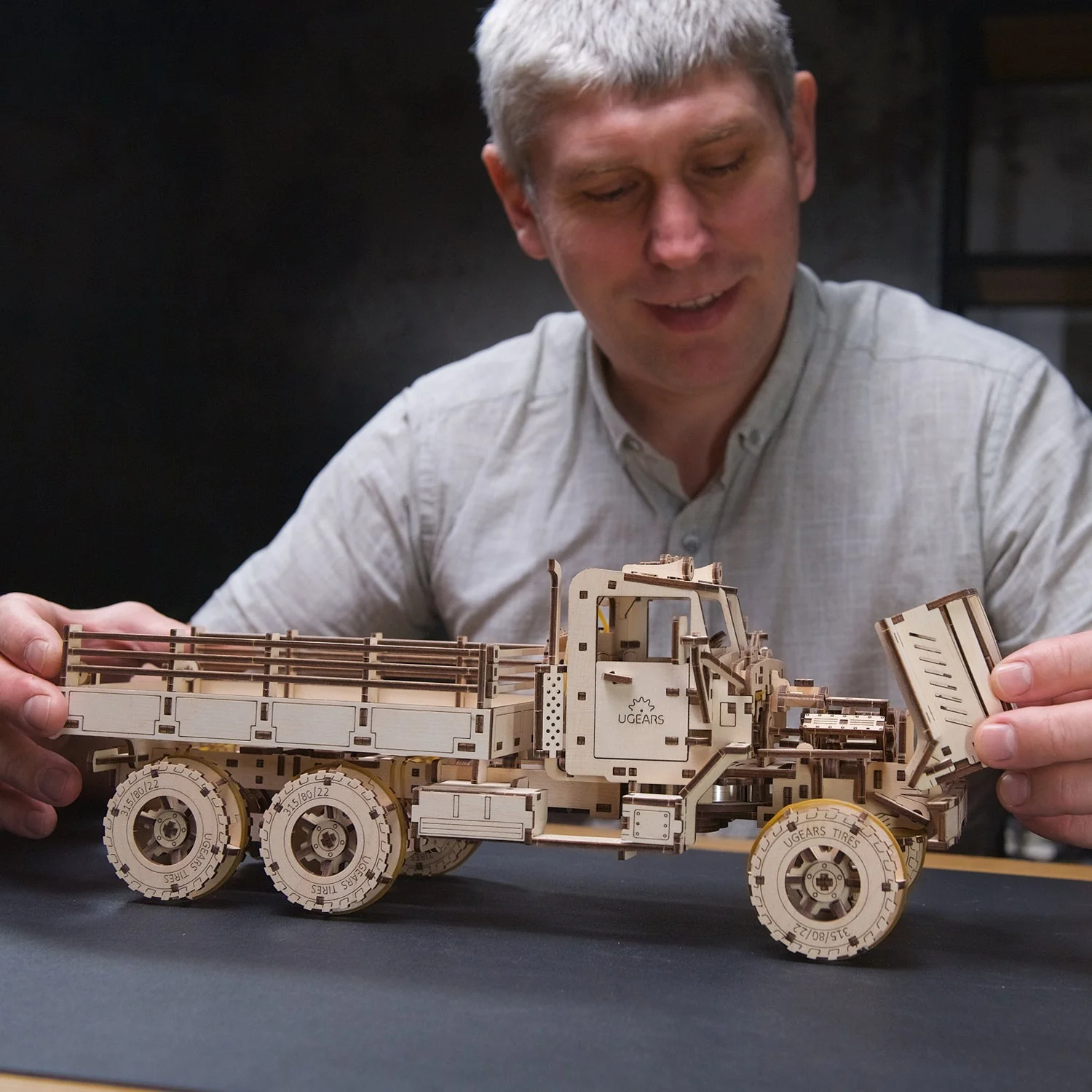 Cargo Truck - Image 7