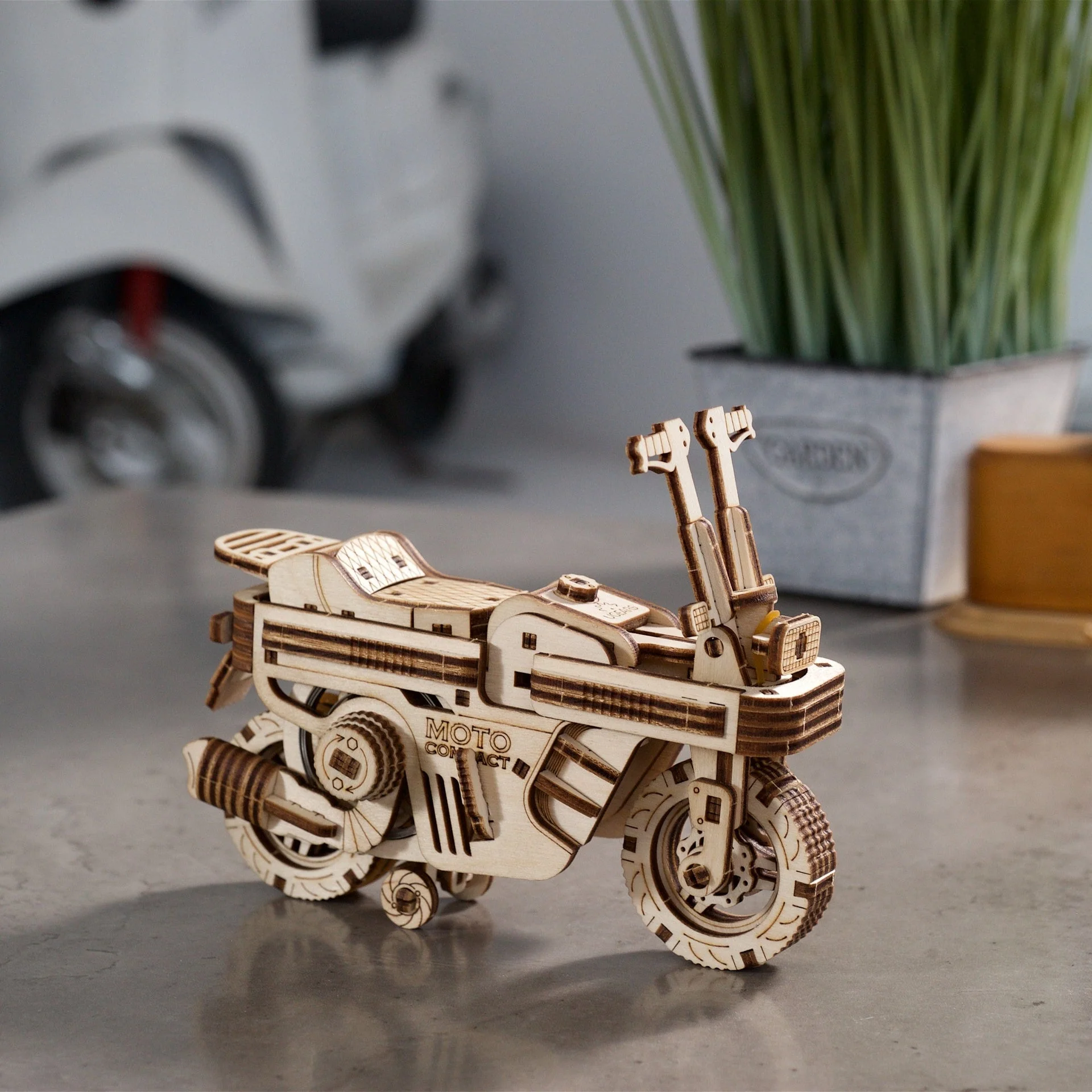 MOTO COMPACT Folding Scooter - Image 9