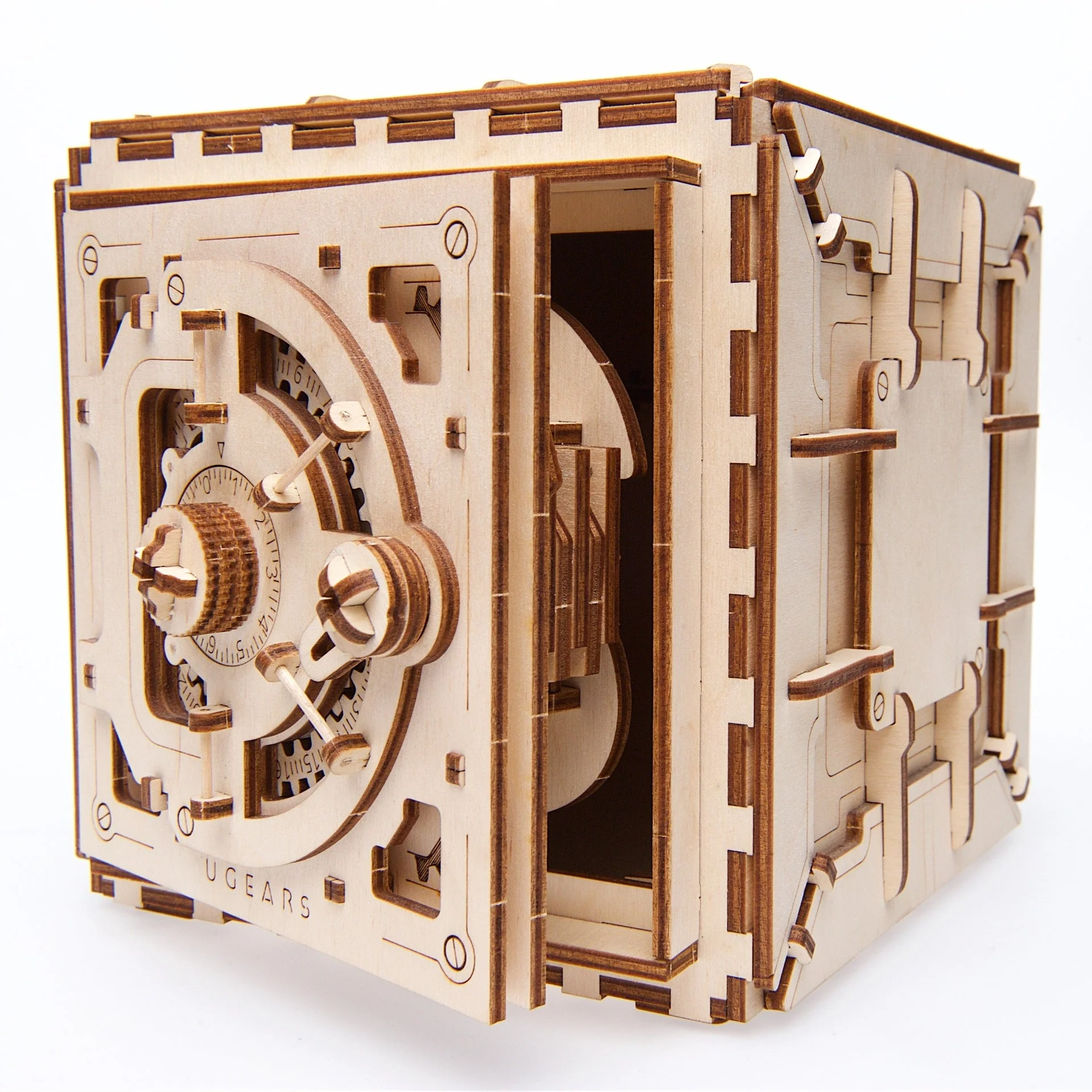 Safe - Image 3