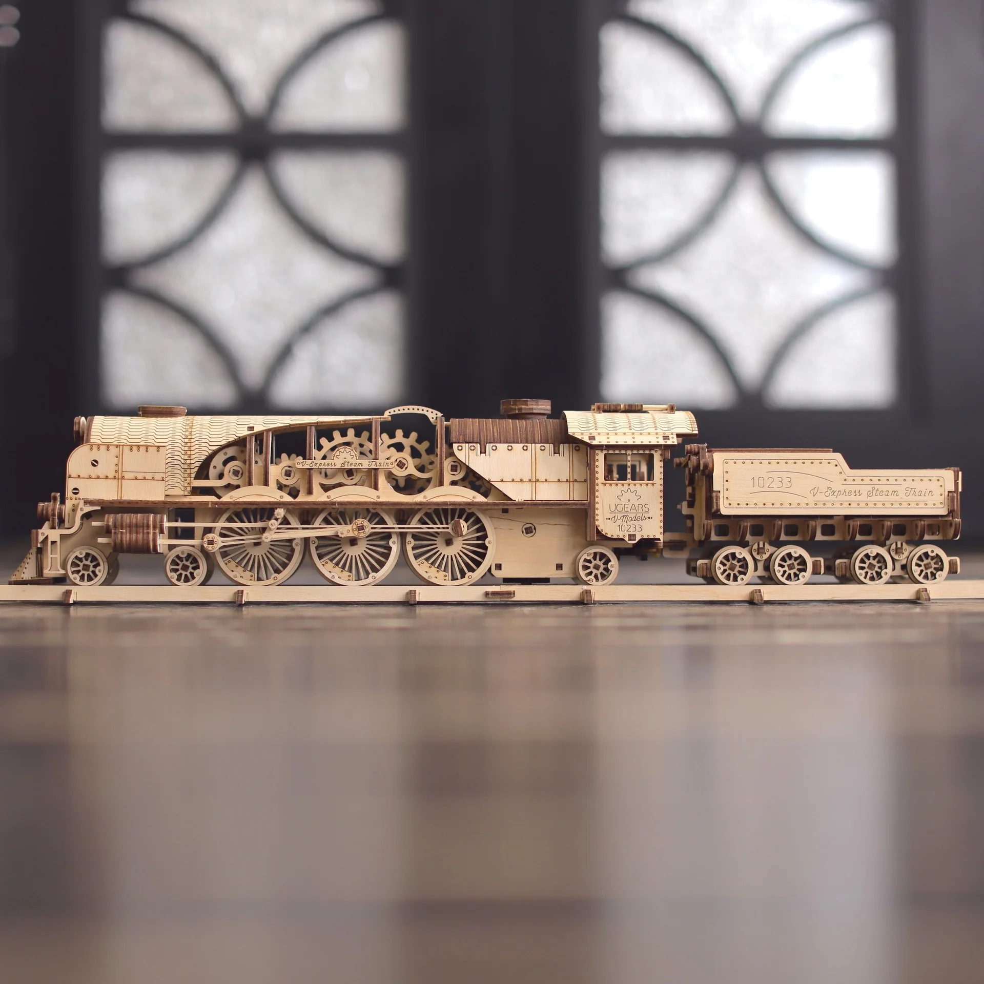 V-Express Steam Train with Tender - Image 8